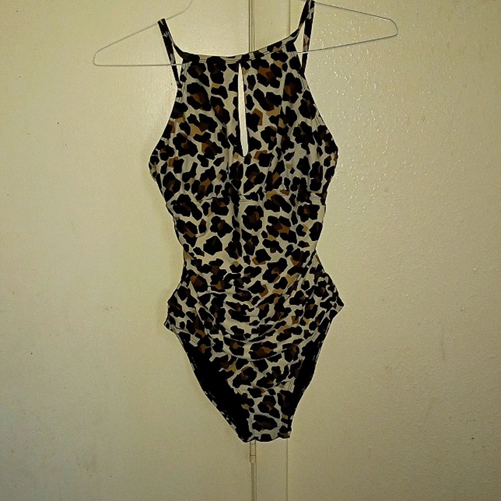 BROWN & WHITE ANIMAL PRINT BATHING SUIT